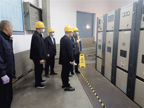 龍口市政府管理處與機(jī)關(guān)事務(wù)服務(wù)中心領(lǐng)導(dǎo)共同安全檢查 (3)_副本 龍口市政府管理處與機(jī)關(guān)事務(wù)服務(wù)中心領(lǐng)導(dǎo)共同安全檢查 (3)_副本